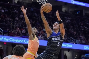 周三竞彩篮球强档：骑士战绩判若两人 魔术势头凶猛 配图