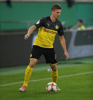 德天空：执教8场仅拿2分，多特名宿皮什切克辞去波兰乙球队帅位 配图