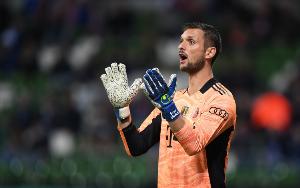 德媒：乌尔赖希或与拜仁续约一年，决定权在球员+球员并不反对 配图