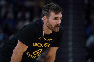 末节9分带队轰攻击波!斯潘塞16中7拿下17分6助难阻球队失利 配图