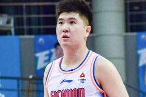 上赛季场均6.3分1.4板!媒体人:王薪凯将加盟NBL球队合肥狂风 配图