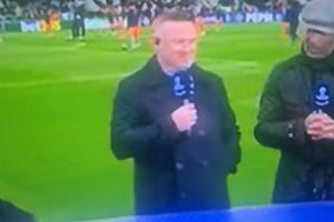 没绷住！鲁尼解说欧冠纽卡vs巴萨，知道利物浦输球后憋不住笑了 配图