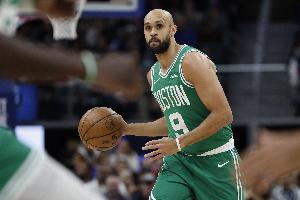 力战旧主！德里克·怀特22中11空砍赛季新高34分 罚球11中9 配图