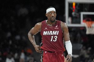 媒体人：阿德巴约83分虽观感一般 但能得分就是硬道理 还带队赢球 配图