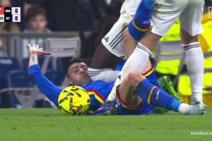 西足协裁委会:吕迪格争议膝击动作系红牌暴力行为!VAR理应介入 配图