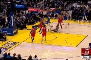 积极性拉满！小佩顿快攻中跟进补扣助勇士追分打停公牛！ 配图