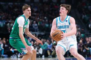 新秀榜:克尼佩尔继续居首 弗拉格第2 埃奇库姆第3 42号秀升至第5 配图