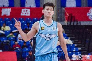 不浪费机会!王睿泽4中4高效拿下13分6板2助1断 配图