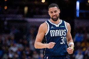 克莱：想代表巴哈马出战 我们的阵容有机会和美国男篮一拼 配图