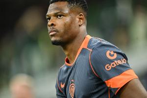 意天空:邓弗里斯仍不确定是否首发出战亚特兰大 配图