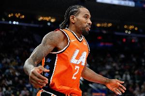 20投15中!伦纳德本场轰下了快船队史最高效的45分 配图