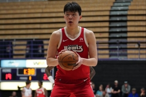 差一点！杨瀚森G联赛砍新高31分 此前他在CBA单场得分纪录是32分 配图