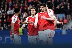 你看好谁?1/8决赛首回合:皇马完胜曼城 拜仁巴黎胜 枪手巴萨平 配图