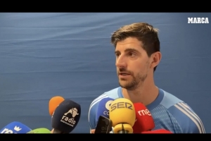 库尔图瓦谈助攻巴尔韦德:我知道我脚法不如特狮,但我的长传不错 配图