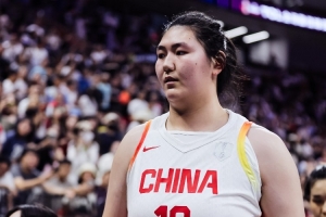 媒体人:张子宇篮下成功率太高了 比利时不打阵地战在外面投三分 配图