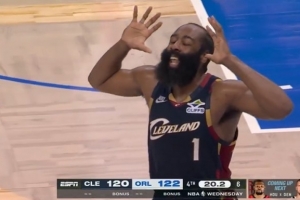 登哥好急！关键球权判给魔术 哈登跟裁判争辩：我拿命保证！ 配图