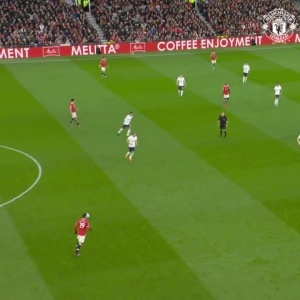 四年前的今天，37岁的C罗上演帽子戏法，帮助曼联3-2战胜热刺 配图