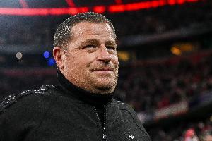 记者:拜仁内部批评埃贝尔花钱太多,他有可能在明年离开俱乐部 配图