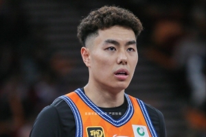 李添荣：我一直都在怒吼 嗓子都喊哑了 把情绪都发泄出来 配图