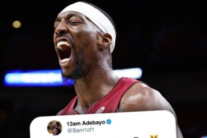 阿德巴约10年前在科比退役战后更推：我一直都是他的粉丝 配图