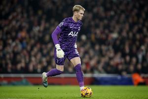 TA：图多尔17分钟换金斯基，这是终极的背叛，像直接把他推去喂狼 配图