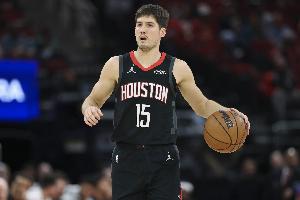 33投仅4中狂砸铁！火记吐槽：这是我见过最烂的三分投射表现之一 配图