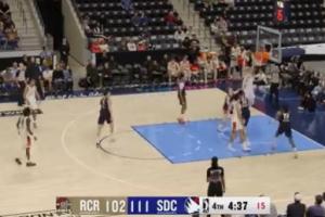 可惜了~杨瀚森空接不中 但自己补篮再进！15中14已砍31分 配图