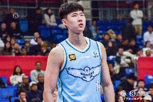 积极且高效!赵嘉义替补11中7得球队第二高20分 三分5中3&0失误 配图