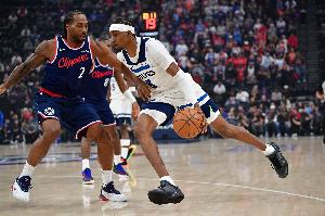 听说你很能防?伦纳德近2次面对麦丹 场均43分&三分命中率55.0% 配图