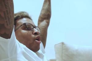 看嗨了！罗德里戈在家见证巴尔韦德戴帽，三次激动庆祝+振臂高呼 配图