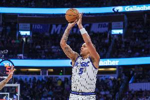 差距不小呢!半场两队罚球对比:骑士13罚9中 魔术24罚18中 配图