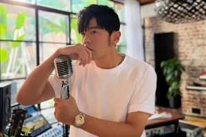 周大哥能别骗大伙儿吗?周杰伦坦言一个月可以一张专辑 都是其他人拖后腿 配图