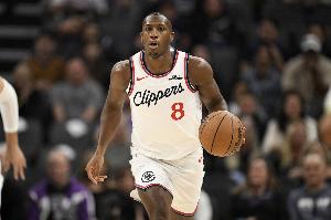 抢疯了！快船全队上半场共送出12次抢断 对手森林狼仅4次 配图