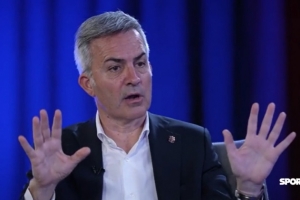 丰特：我经济独立不需要靠巴萨生活，不会利用俱乐部中饱私囊 配图