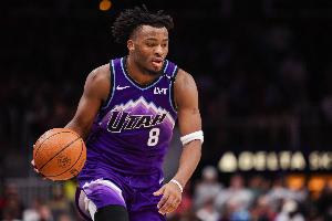 奥斯卡小金人给你！科利尔反击一条龙 超级空篮上丢了 配图