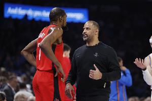 张佳玮:把KD用成了约基奇乌度卡在想什么?防守端也没保护好他 配图