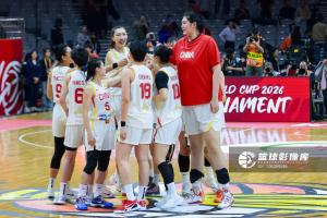 张子宇破局12分6板 中国女篮半场28-42落后比利时女篮14分 配图