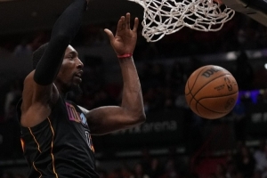 路威:奇才先想尽办法阻止纪录 那即使领先20+阿德巴约也有权继续 配图