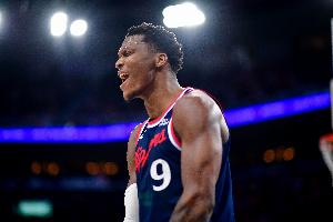 马瑟林：我最后是为新秀队友佩杜拉抢比赛用球 他得到NBA生涯首分 配图