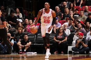 帕森斯：教练把球员留场上破纪录是常规操作 这次被放大只因83分 配图