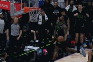 必须50分！米西飞天大帽 锡安反击面对空篮抡圆了大风车暴扣 配图