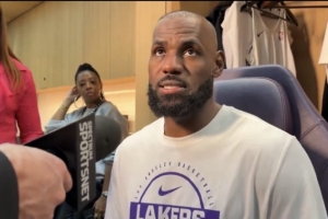 詹姆斯:我确实做出了牺牲 但是球队和胜利是最重要的 一荣俱荣 配图