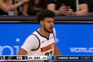 杀手出没！贾马尔·穆雷干拔三分+后仰中投 掘金反超9分了！ 配图