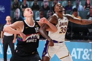 20年夺冠功臣！霍华德西决硬抗约基奇 用肉搏为湖人拼下一冠 配图