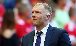 巴特:斯科尔斯的意思是曼联踢得差却只输1场,卡里克真有点东西 配图