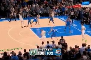 宛如乔丹~杰伦·布朗上下步超难翻身中距离回应SGA追平比分 配图