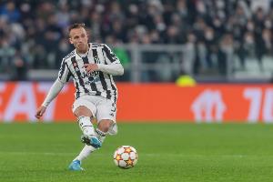 阿图尔:我的愿望是留在格雷米奥,但我与尤文还有合同今夏会回去 配图