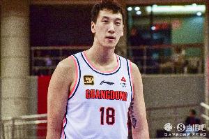 媒体人：张皓嘉&杜润旺可以用但不要一起登场 否则球队球迷都辛苦 配图