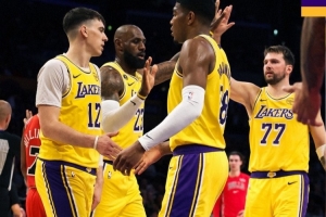 水银泻地!本场湖人全队轰下142分 创赛季第二高分 配图