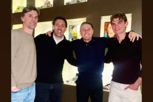 萨内蒂妻子晒照，帕斯父子与国米名宿萨内蒂、米利托聚餐并合影 配图